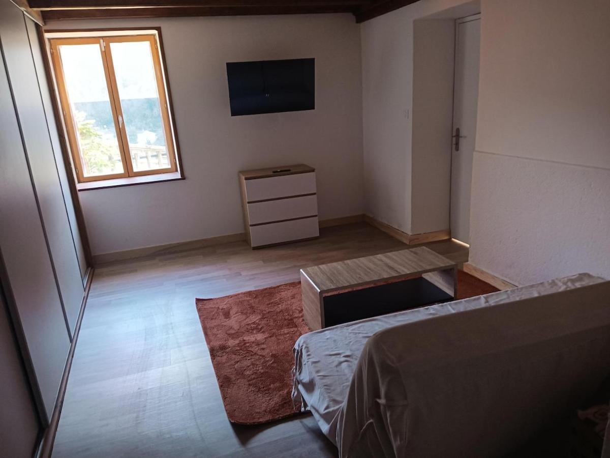 Laura Happy Guest House Tenay Luaran gambar
